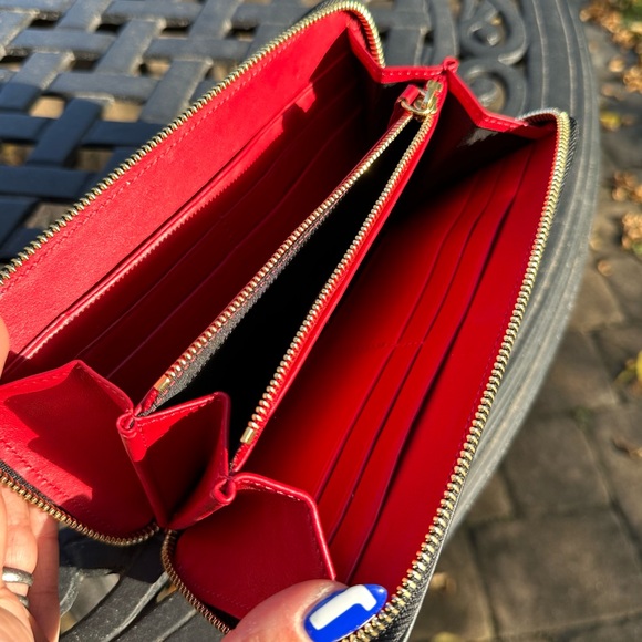 NWOT Alice D Milano Italian Leather zip around wallet - Picture 6 of 7